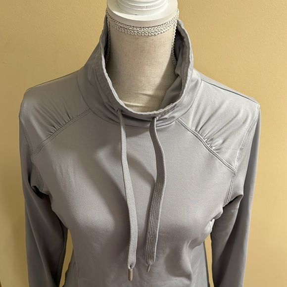 Performance/Athletic long sleeve - Picture 2 of 5